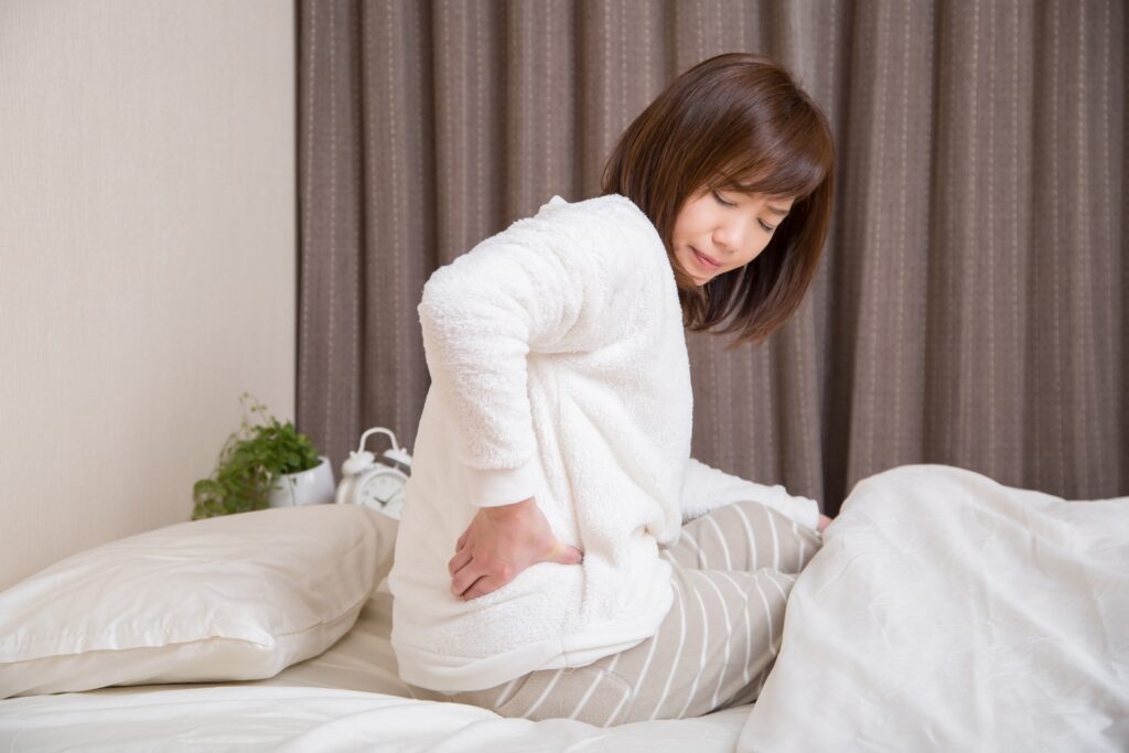 朝起きる時に腰が痛む50代女性〜原因は脳幹の疲れによるリンパのトラブル こりと痛みと不調の研究所 渋谷駅前整体院